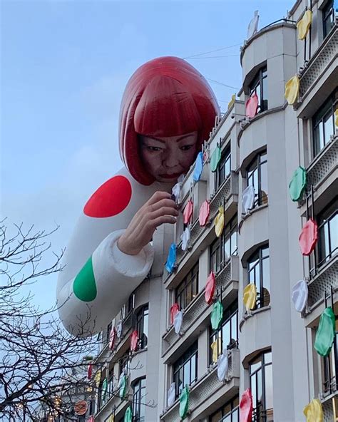 Louis Vuitton yayoi kusama